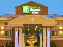 Holiday Inn Express & Suites Alexandria, an IHG Hotel