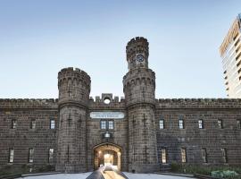 Adina Apartment Hotel Melbourne, Pentridge Tourism House