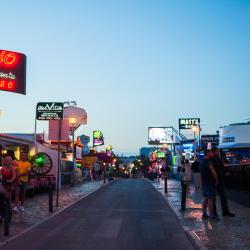 The Strip - Albufeira, Albufeira Tourism House