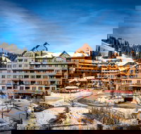 Zephyr Mountain Lodge - Tourism House