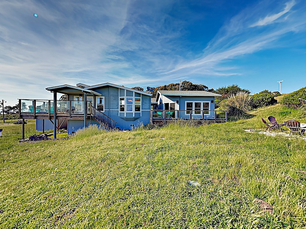 New Listing! Bodega Bay Oasis, Walk To Beach 3 Bedroom Home - thumb 1