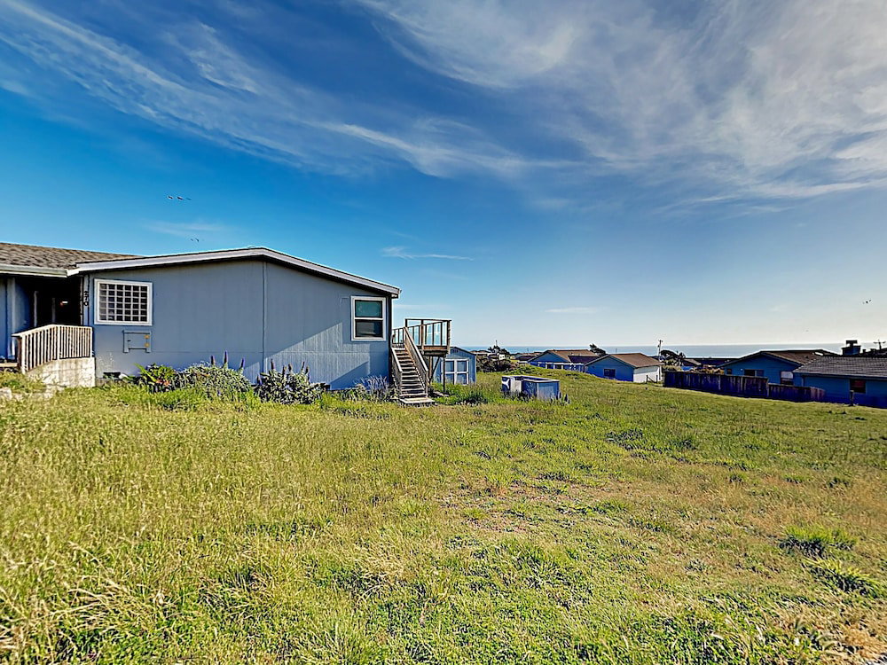 New Listing! Bodega Bay Oasis, Walk To Beach 3 Bedroom Home
