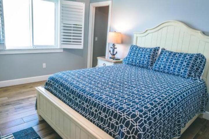 The Seahorse - thumb 0