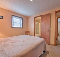 Snowed Inn Cozy Winterplace Ski in / Ski Out Cabin - Tourism House