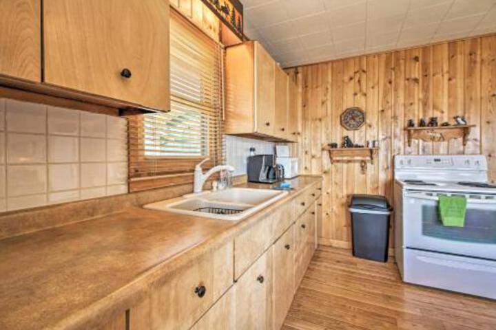 Lakefront Nisswa Cabin W / Spacious Deck & Kayaks! - thumb 6