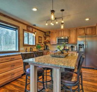 Remodeled Conifer Cabin w / Deck  Mountain Views - Tourism House