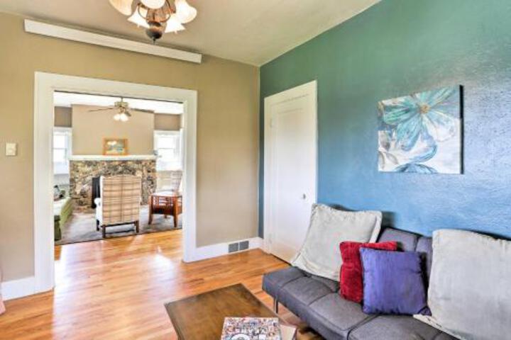 Custer Home W / Deck & Porch Walk Downtown! - thumb 0