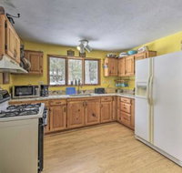 Robins Nest Cottage w / Hot Tub Near Lake - Tourism House