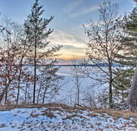 Waterfront Retreat on 2 Acres w / Deck  View - Tourism House