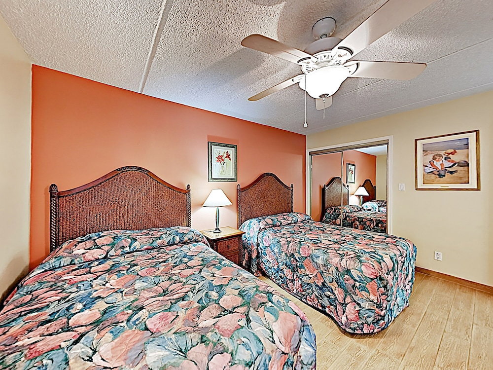 New Listing! All-suite Gulf-front Perch W/ Pools 2 Bedroom Condo - thumb 4