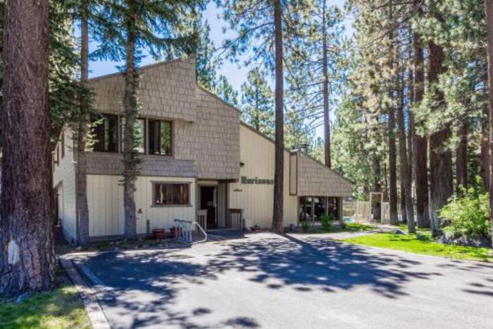 New Listing! Horizons 4 Condo W / Pool & Hot Tub Condo - thumb 0