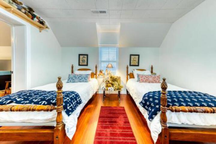 The Old Mayors House - thumb 3