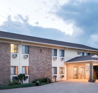 Super 8 by Wyndham Milbank SD - Tourism House