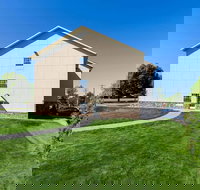 La Quinta Inn  Suites by Wyndham Spokane Valley - Tourism House