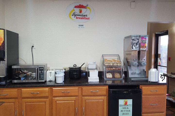 Super 8 By Wyndham Abingdon VA - thumb 4