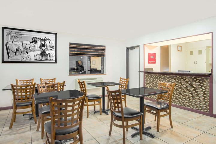 Super 8 By Wyndham Abingdon VA - thumb 3