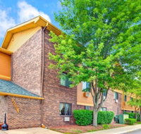 Super 8 by Wyndham Belleville - Tourism House