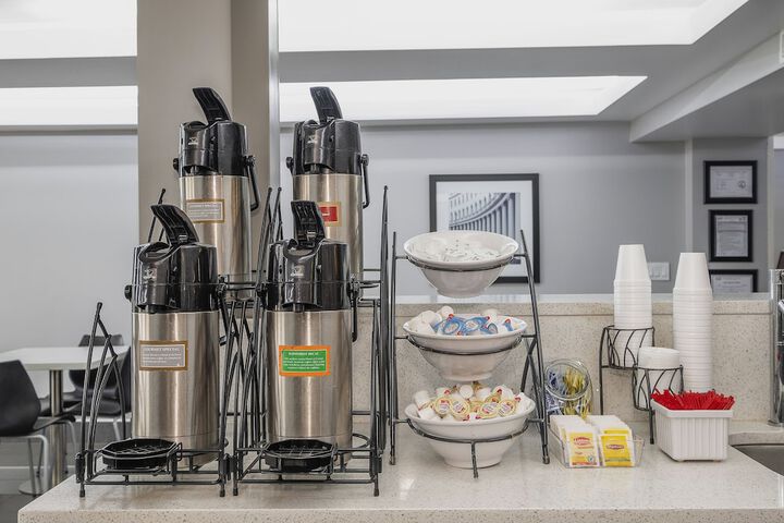 Red Roof Inn & Suites Calhoun - thumb 4