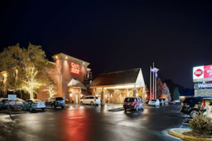 Best Western Plus White Bear Country Inn - thumb 0