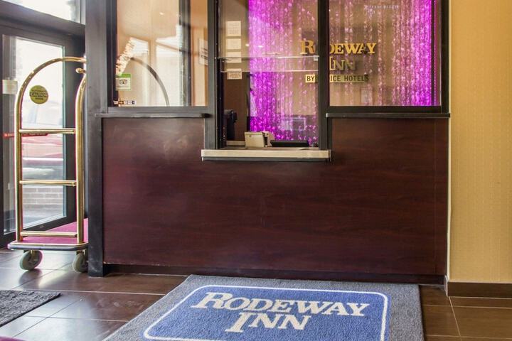 Rodeway Inn Bronx Zoo - thumb 3