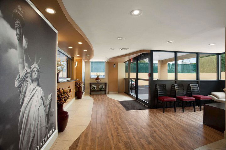 Super 8 By Wyndham Bronx - thumb 3