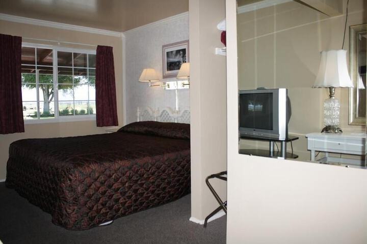 Rim Rock Motel - thumb 3