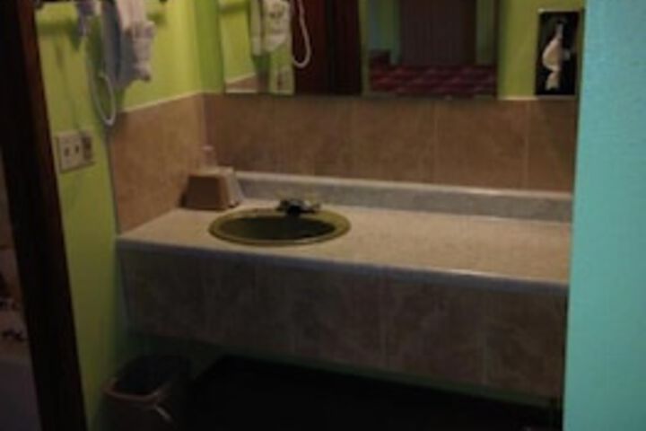 King's Inn - thumb 6