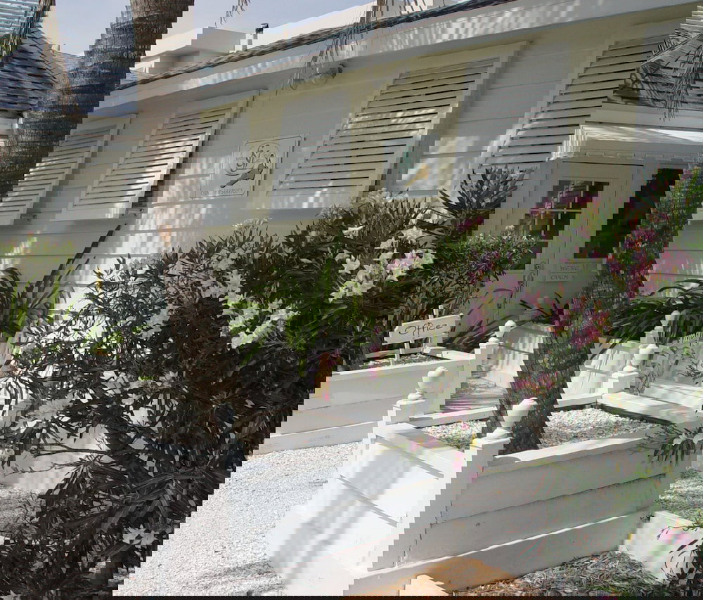 Bungalow Beach Resort - thumb 0