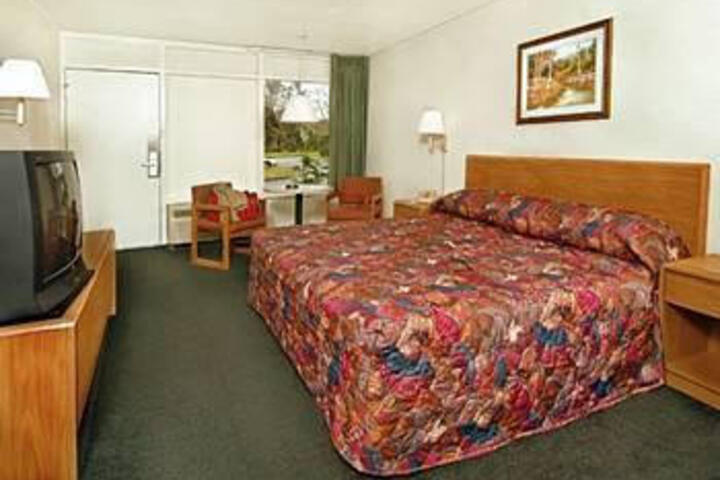 Motel 6 Columbia University Of South Carolina - thumb 3
