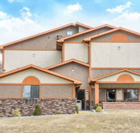 Super 8 by Wyndham Bedford - Tourism House