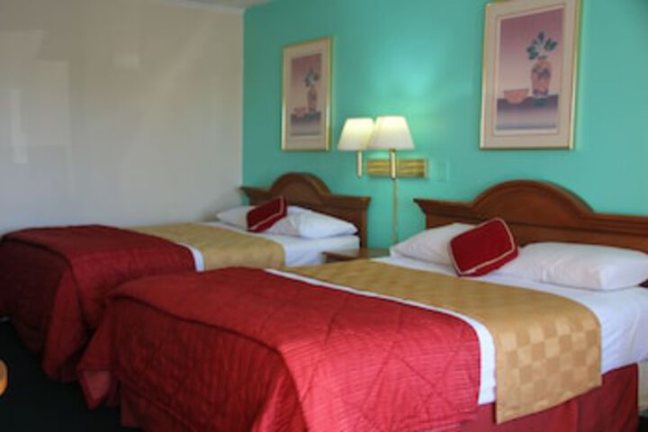 Budget Inn - thumb 0