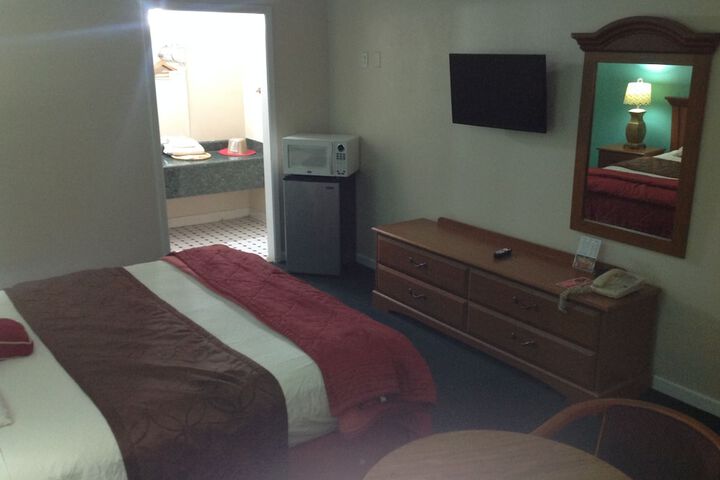 Budget Inn - thumb 6