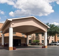 Quality Suites - Tourism House