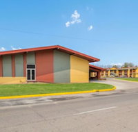 Econo Lodge Evansville - Tourism House
