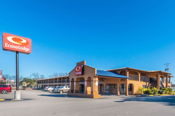 Econo Lodge San Marcos University Area - thumb 3