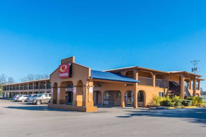 Econo Lodge San Marcos University Area - thumb 0