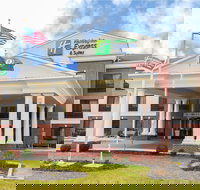 Holiday Inn Express  Suites Ashland an IHG Hotel - Tourism House