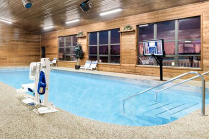 Super 8 By Wyndham Chamberlain SD - thumb 0