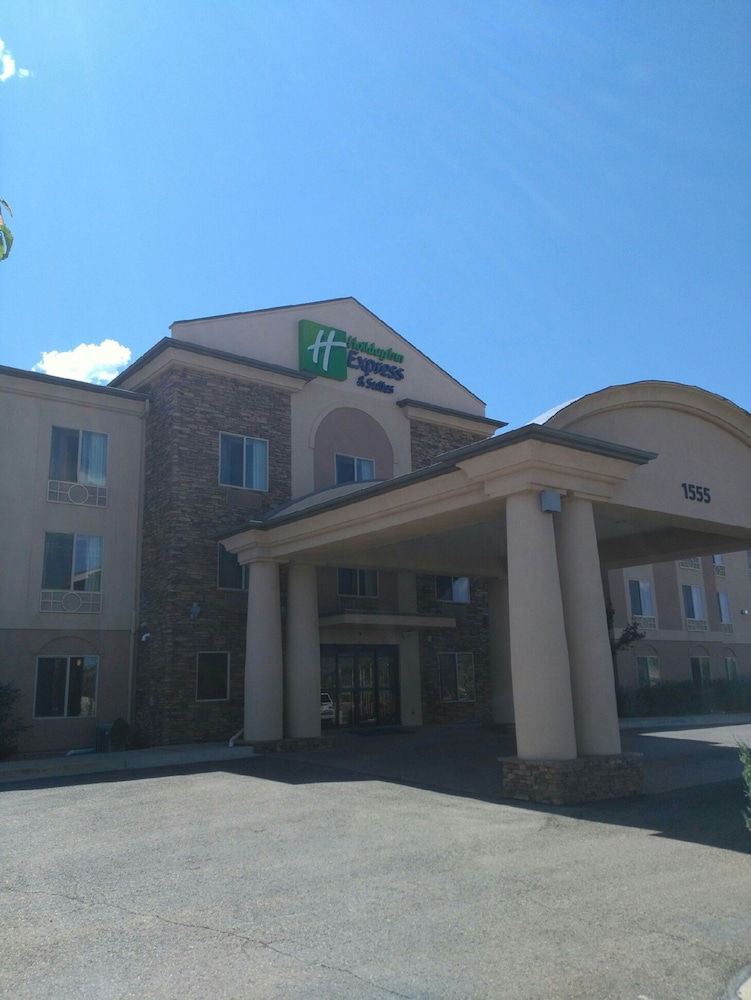 Holiday Inn Express & Suites Cedar City, An IHG Hotel - thumb 0