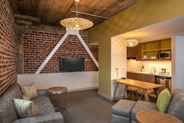 Element Moline - thumb 0