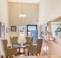 Econo Lodge - Tourism House