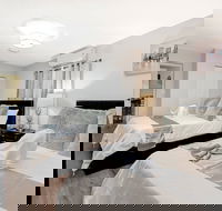 Comfortable Luxurious Home with Hot Tub Near the Beach - Tourism House