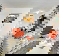 Stylish  Unique 1 BR Designer Waterview APT - Tourism House