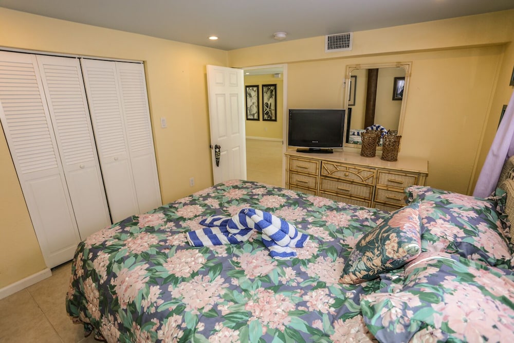 4000 Estero Blvd - thumb 3