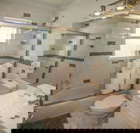 2518 Estero - Tourism House