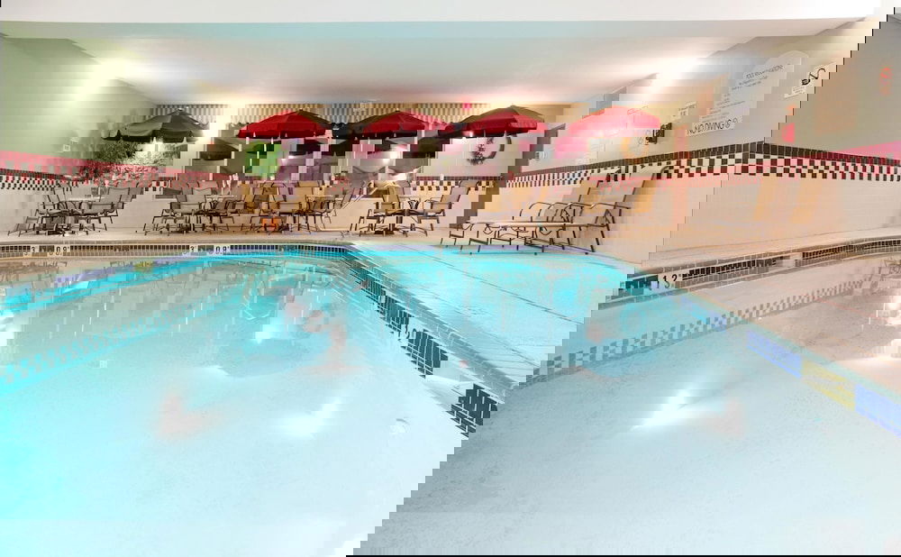 Holiday Inn Express & Suites Vadnais Heights, An IHG Hotel - thumb 3