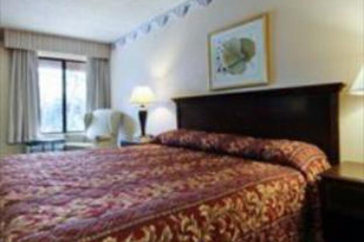 Americas Best Value Inn - thumb 3