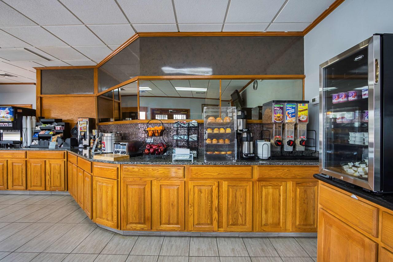 Best Western Central Inn - thumb 28