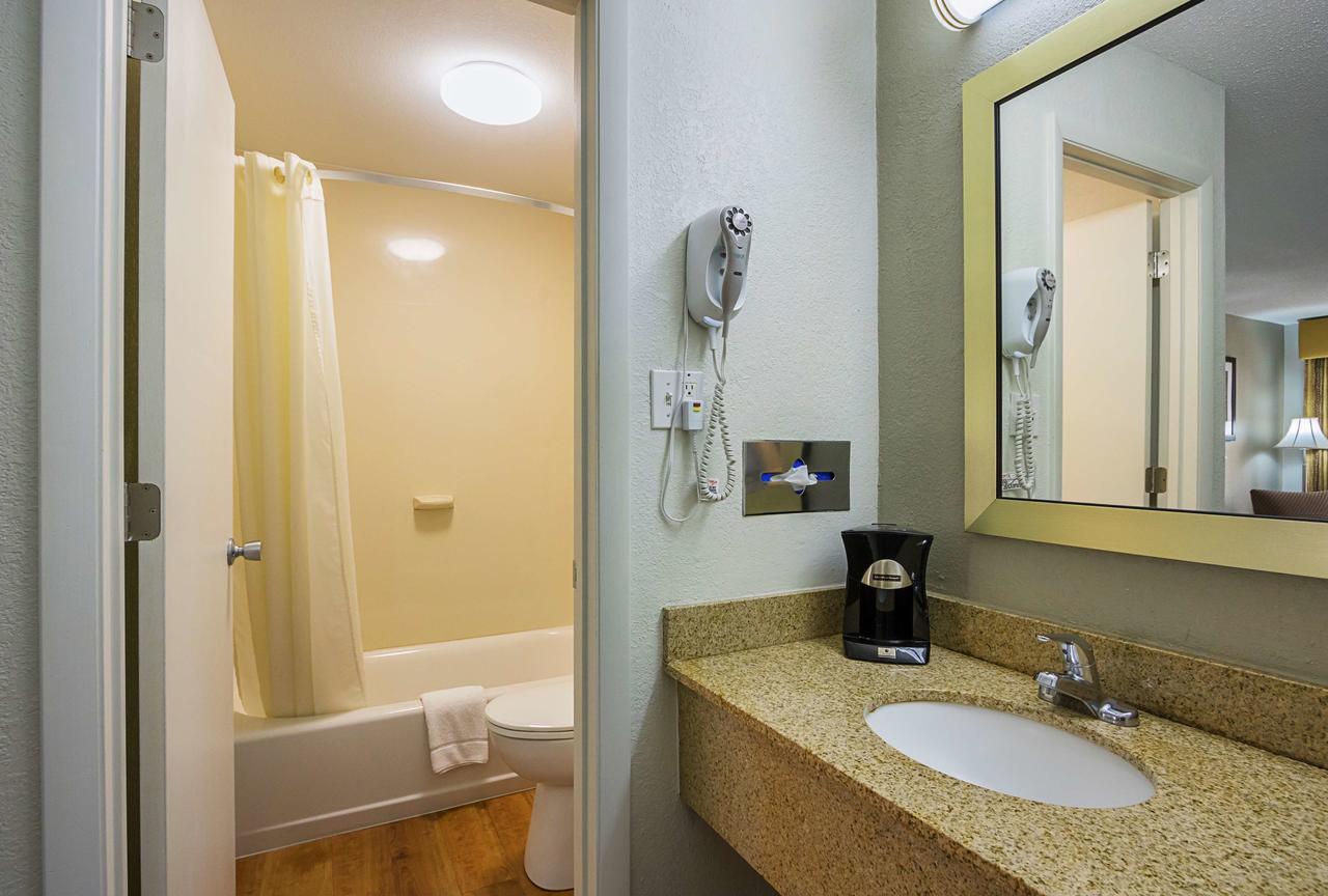 Best Western Central Inn - thumb 8