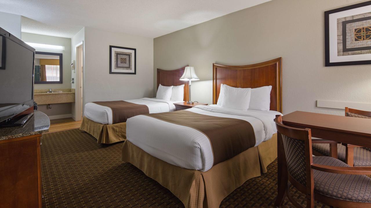 Best Western Central Inn - thumb 38